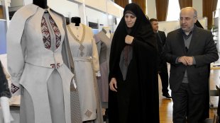 بازدید ممعاون رئیس جمهور در امور زنان و خانواده از ششمین جشنواره بین المللی مد و لباس فجر