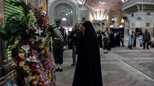 تجدید میثاق مولاوردی و جمعی از بانوان فعال در حوزه زنان و خانواده با آرمان های امام راحل