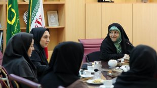 دکتر ابتکار در دیدار نائب رئیس فدراسیون و بانوان ملی پوش نابینا