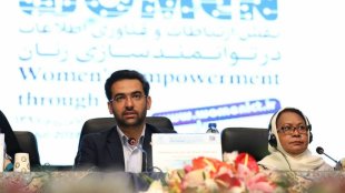 نزدیک به نیمی از زنان کشور به اینترنت دسترسی دارند