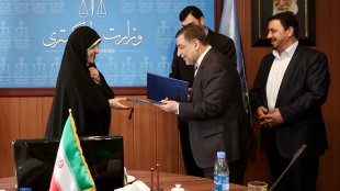 تهیه طرحی برای توان افزایی خانواده زندانیان/ روند بررسی لایحه تامین امنیت زنان طولانی شده است