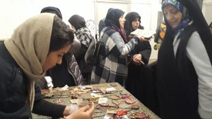 بازدید معاون رییس جمهور از نمایشگاه بداهه دوزی سیستان و بلوچستان