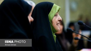خانواده نباید فدای فعالیت اجتماعی بانوان شود