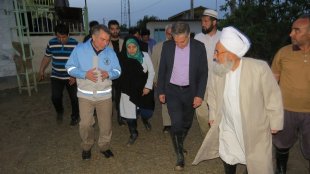بازدید معاون رئیس جمهور در امور زنان و خانواده از مناطق سیل زده شهرستان آق قلا  