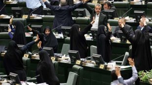 افزایش حضور زنان در مجلس، نیازمند تلاش قانونگذاران است