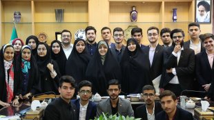  افتخار ما این است که پیرو دین اسلام و پیامبری هستیم که الگو و سرآمد دفاع از زنان بوده است.