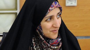 بهروز آذر: مهم‌ترین نهاد اجتماعی خانواده است که ایران با دارا بودن قدیمی ترین تمدن، همواره در حفظ نهاد خانواده کوشا بوده است.