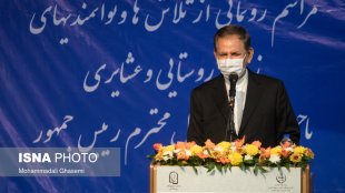 زنان در حل مشکلات زندگی نقش اصلی را دارند/ تقویت روحیه مردم شرط عبور از برهه کنونی است