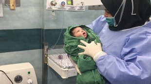 خدمات جامعه مامایی در دوران همه گیری کرونا قابل تقدیر است