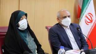 اگر از پرورش زنان «خلّاق»، «توانمند» و «کارساز» غفلت کنیم، از آینده جامعه غفلت کرده ایم / بیشترین سهم در ساختن آینده جامعه، از آنِ «زنان» است