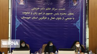 بر طرف کردن مشکلات اقتصادی و معیشتی مقدمه ای برای اجرای مسائل فرهنگی است
