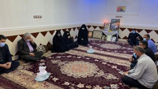 دیدار معاون رئیس جمهور در امور زنان وخانواده باخانواده شهید شرفی