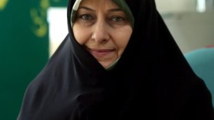 بنده به عنوان خواهر شهید و نه بخاطر مسئولیتی که دارم اینجا هستم