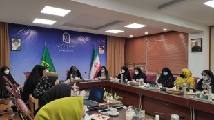 گام برداشتن در مسیر کارآفرینی و تولید، مجاهدت است