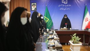 نقش زنان در دفاع مقدس کمتر مورد توجه قرار گرفته است