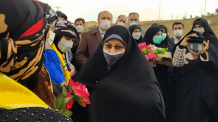 معاون رییس جمهور در امور زنان و خانواده دقایقی پیش وارد شهرستان دلفان استان لرستان شد