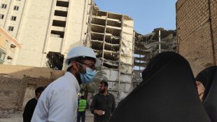 بازدید معاون رییس جمهور از محل حادثه متروپل-فیلم