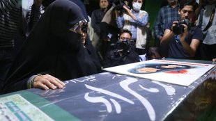 معاون رئیس جمهور در مراسم وداع با پیکر کونیکو یامامورا: خدا این مادر شهید را انتخاب کرد