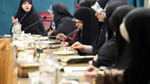 گزارش تصویری نشست دکتر خزعلی با فعالین حوزه دختران