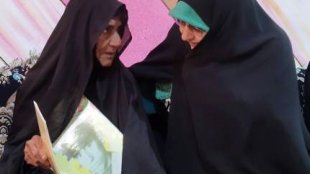 دیدار دکتر خزعلی با خانواده شهدا در سردشت