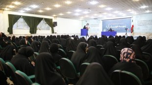 مسائل فرهنگی با فرهنگ‌سازی اصلاح می شود