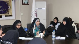 باید زمینه ارتباط بانوان کارآفرین و صنعتگر با خارج از کشور را جهت صادرات فراهم کنیم
