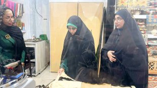 گزارش تصویری بازدید معاون رئیس جمهور در امور زنان و خانواده از دستاوردهای شبکه خیریه کارآفرینی هرمزگان
