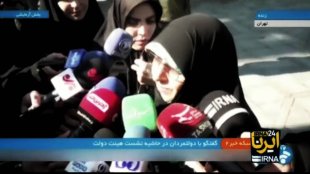 باید برای ورود بانوان به صحنه های اجتماعی زمینه را فراهم کنیم
