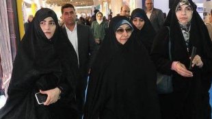  گردشگری و صنایع‌دستی در اشتغال، درآمدزایی و ارزآوری بسیار اهمیت دارد.
