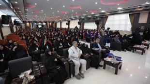 رفع فقر مادی باید در کنار ارتقاء فکری و رشد فرهنگی انجام شود
