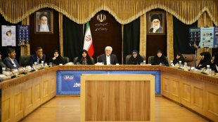  محمد‌رضا عارف: آماده پذیرش طرح‌ها برای تربیت زنان نخبه و توانمند هستیم
