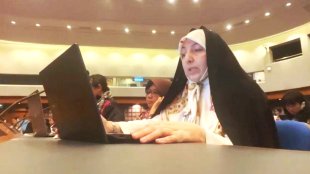جمهوری اسلامی ایران همواره توانمندسازی فرهنگی، اجتماعی، اقتصادی و سیاسی زنان و دختران را به عنوان عنصر کلیدی در سیاست‌گذاری، قانون‌گذاری و برنامه‌ریزی‌های ملی مورد توجه و تاکید قرار داده است.