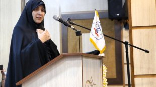 حضور معاون رئیس‌جمهور در امور زنان و خانواده در نشست «قصه‌های لبخند» به مناسبت روز داوطلب