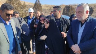 بازدید زهرا بهروز آذر معاون رئیس جمهور در امور زنان و خانواده از تصفیه خانه  فاضلاب شهر بجنورد