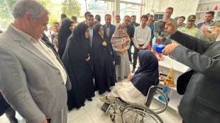 صبح امروز در شهرستان گیلانغرب انجام شد؛ بازدید بهروزآذر از نمایشگاه مشاغل خانگی و مرکز اورژانس اجتماعی
