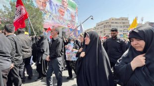 گزارش تصویری حضور معاون رئیس‌جمهور در امور زنان و خانواده در مراسم تشییع پیکر شهدای حملات رژیم صهیونیستی 