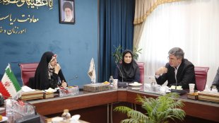 بهروزآذر در دیدار با مدیرعامل بیمه ایران:بیمه‌های ویژه برای زنان و خانواده‌ها طراحی شوند
