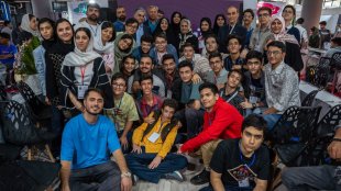 گزارش تصویری بازدید معاون رئیس‌جمهور در امور زنان و خانواده از نمایشگاه الکامپ