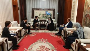 با بدرقه معاون رئیس فدراسیون ملی زنان چين؛ بهروزآذر به تهران بازگشت
