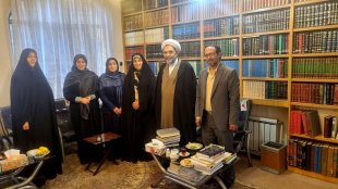 دیدار معاون بررسی‌های راهبردی معاونت زنان ریاست‌جمهوری با اساتید حوزه علمیه قم