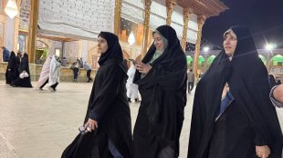 تشرف معاون رئیس‌جمهور در امور زنان و خانواده به حرم مطهر حضرت احمد بن موسی الکاظم (ع)