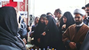 بازدید معاون رئیس‌جمهور از نمایشگاه صنایع دستی بانوان