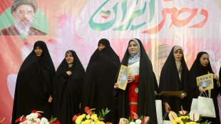 گزارش تصویری اجتماع بزرگ دختران ایران با حضور معاون رئیس‌جمهور در امور زنان و خانواده در حرم مطهر حضرت فاطمه معصومه (س)
