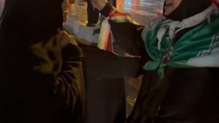 حضور معاون رئیس جمهور در میدان انقلاب اسلامی